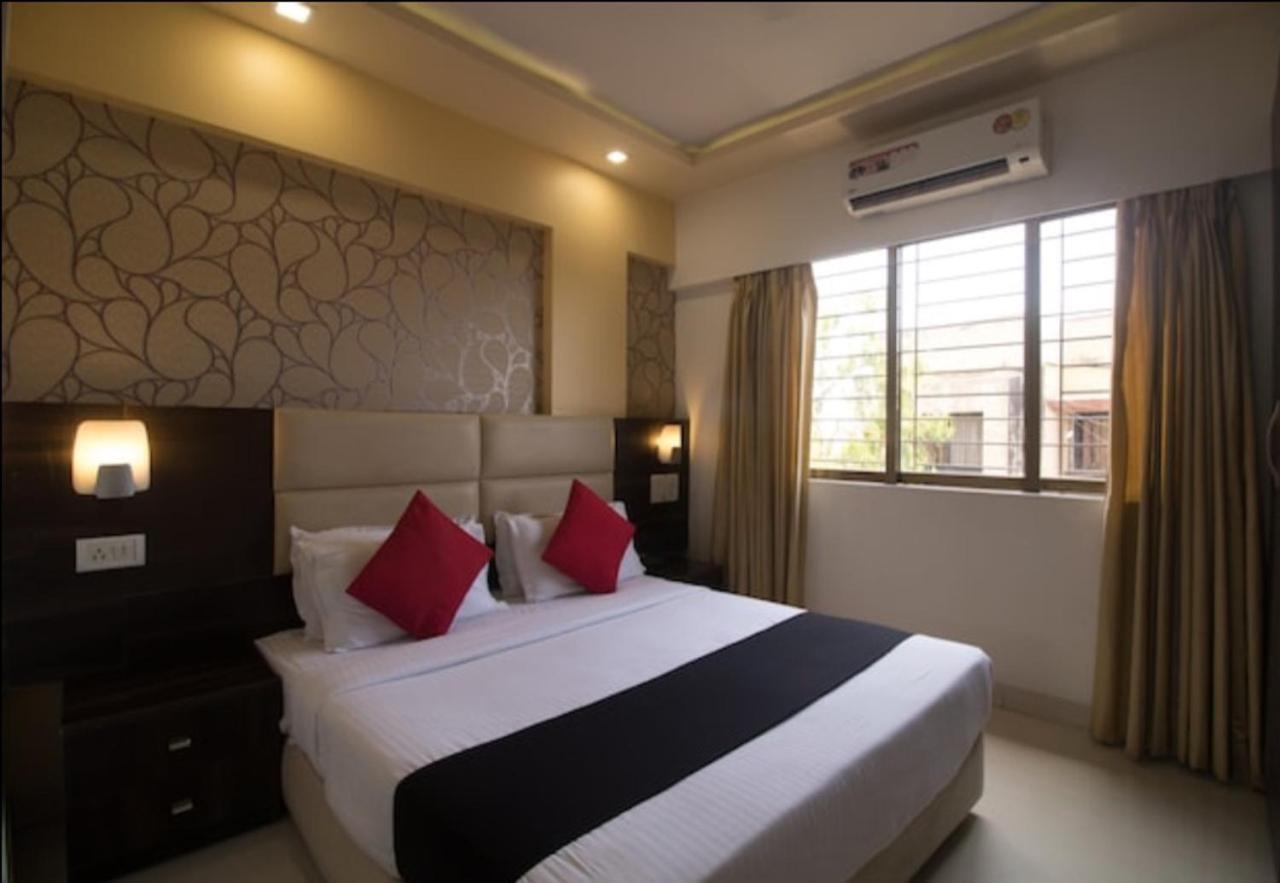 Hotel Galaxy Comforts Mumbai Exterior photo